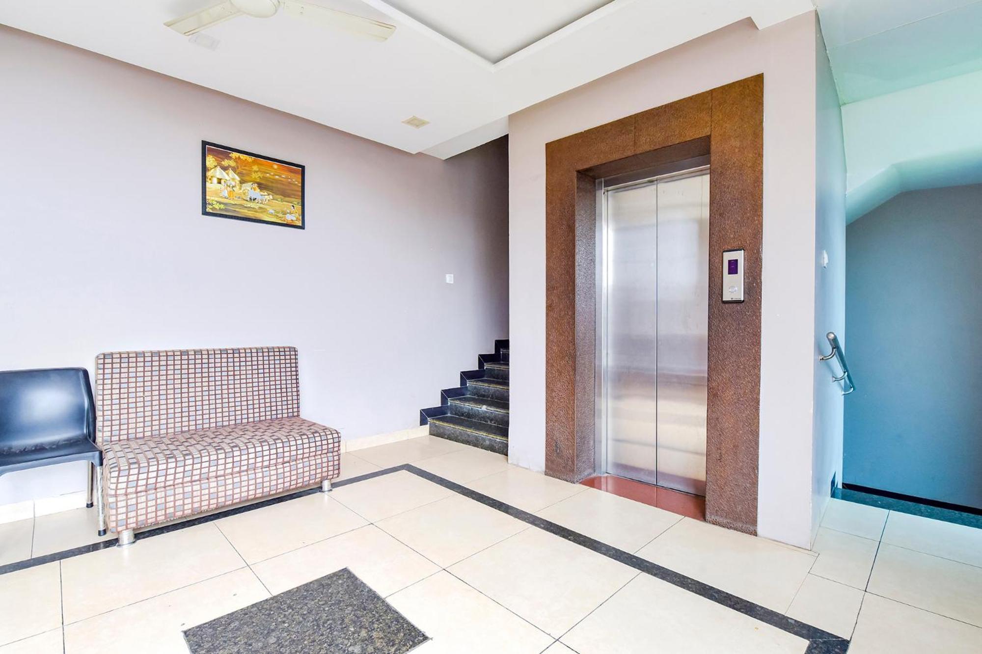 Fabhotel Raghumani Palace Ujjain Exterior foto